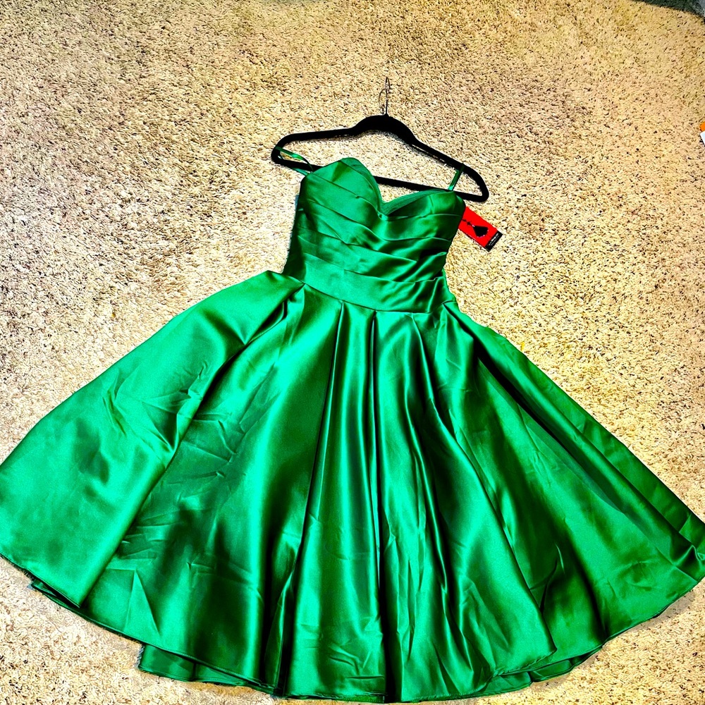 Unique Vintage Emerald 1950s Style Swing Dress